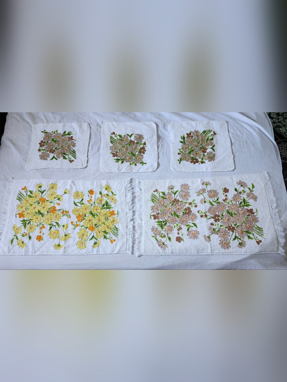 Vintage Made In Canada Floral Towel Set